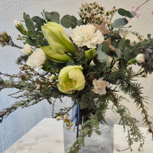 jouluinen amaryllis kimppu